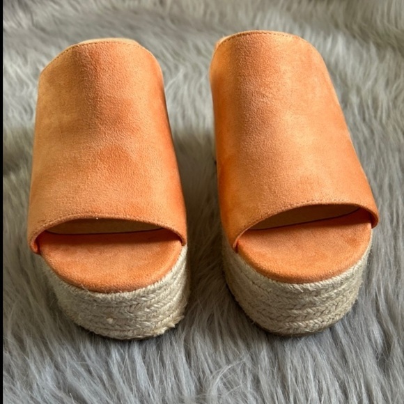 Soda Wedge Sandals Womens Size 8 1/2 Orange Open Toe Slip On Heeled Shoes - Picture 4 of 6